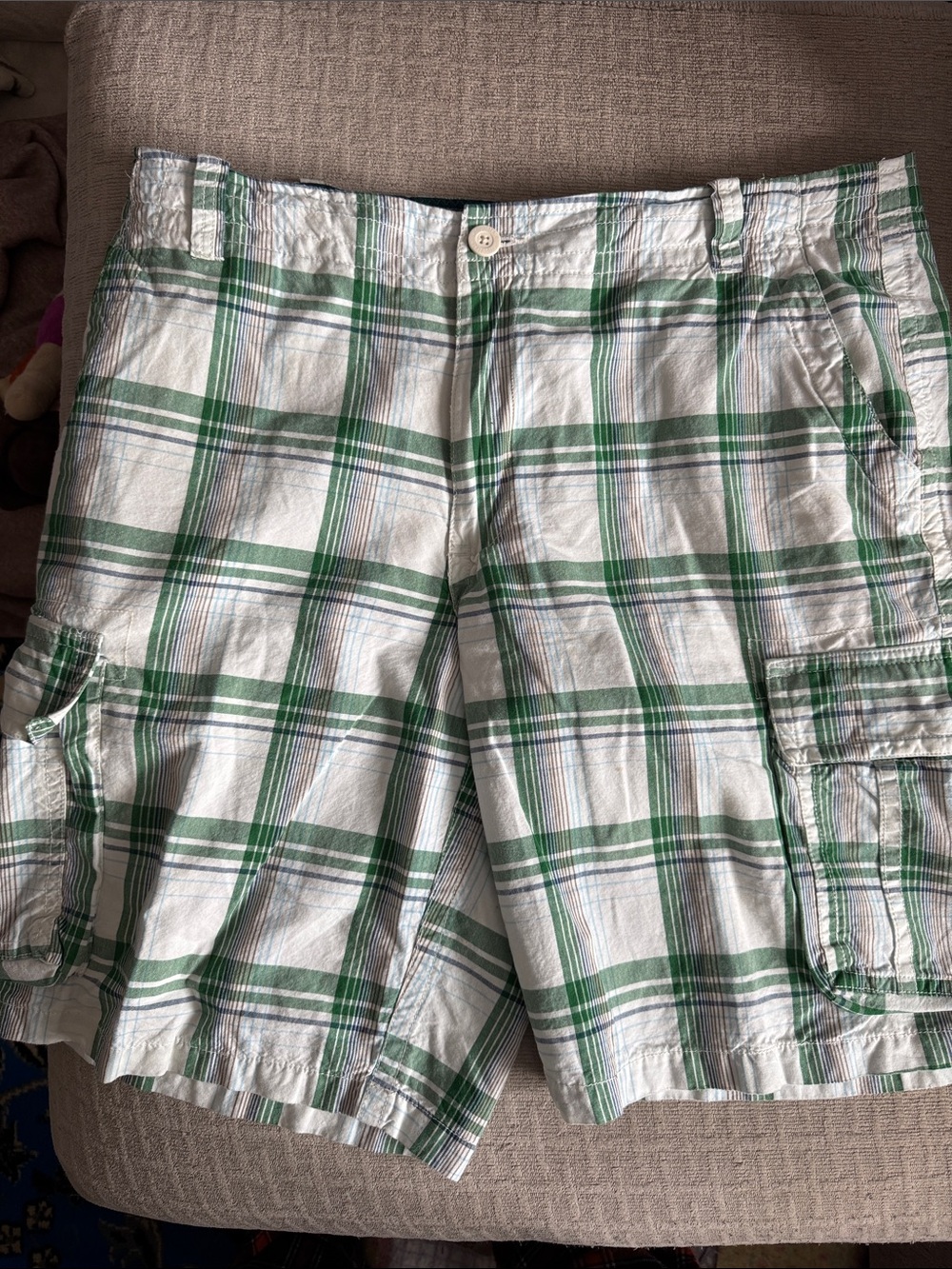 Aeropostale Green and White Plaid Cargo Shorts, Size: 38